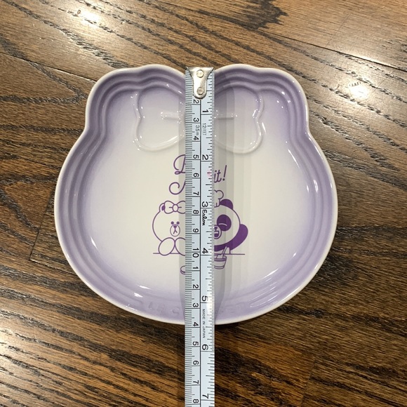 New Le Creuset x Line Friends Small Choco and Pangyo Plates Set of 2 - Picture 10 of 10